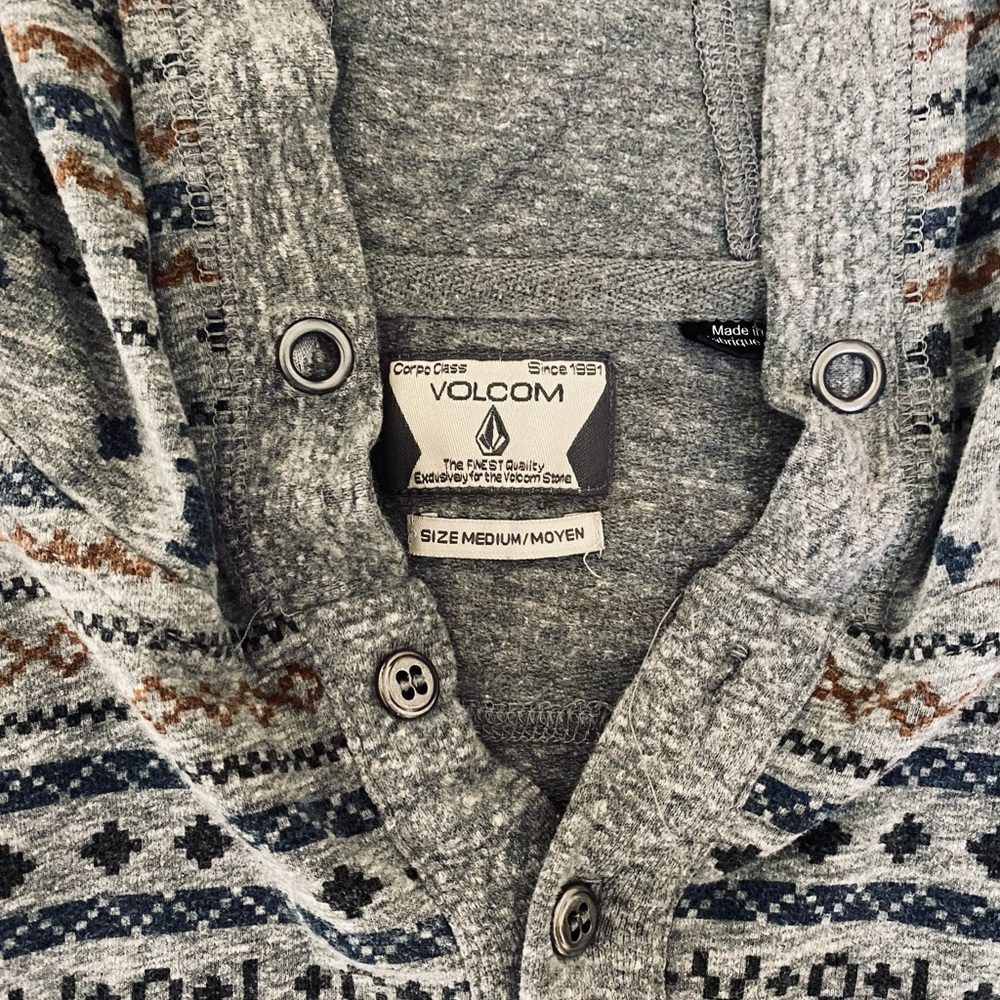 Volcom Pull-over Hooded Shirt Hoodie, light weight, gray, Medium